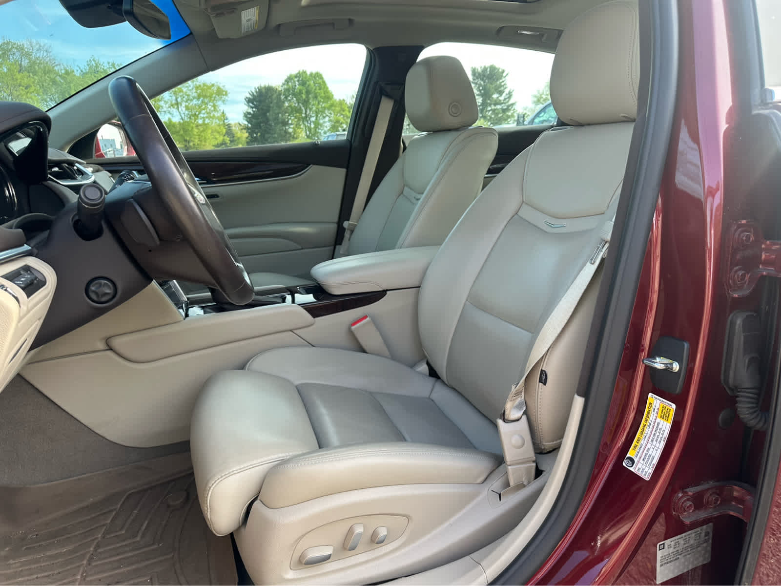 Thumbnail: 2016 Cadillac XTS - 10