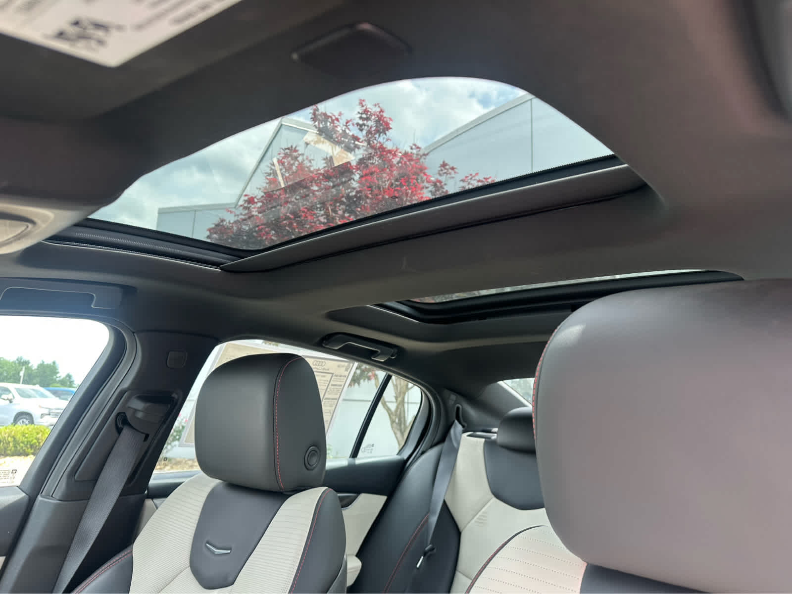 Thumbnail: 2022 Cadillac CT5 - 11