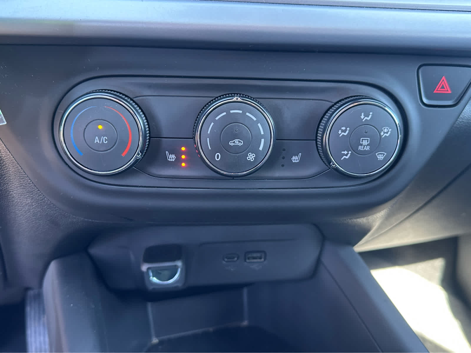 Thumbnail: 2024 Chevrolet Trax - 16