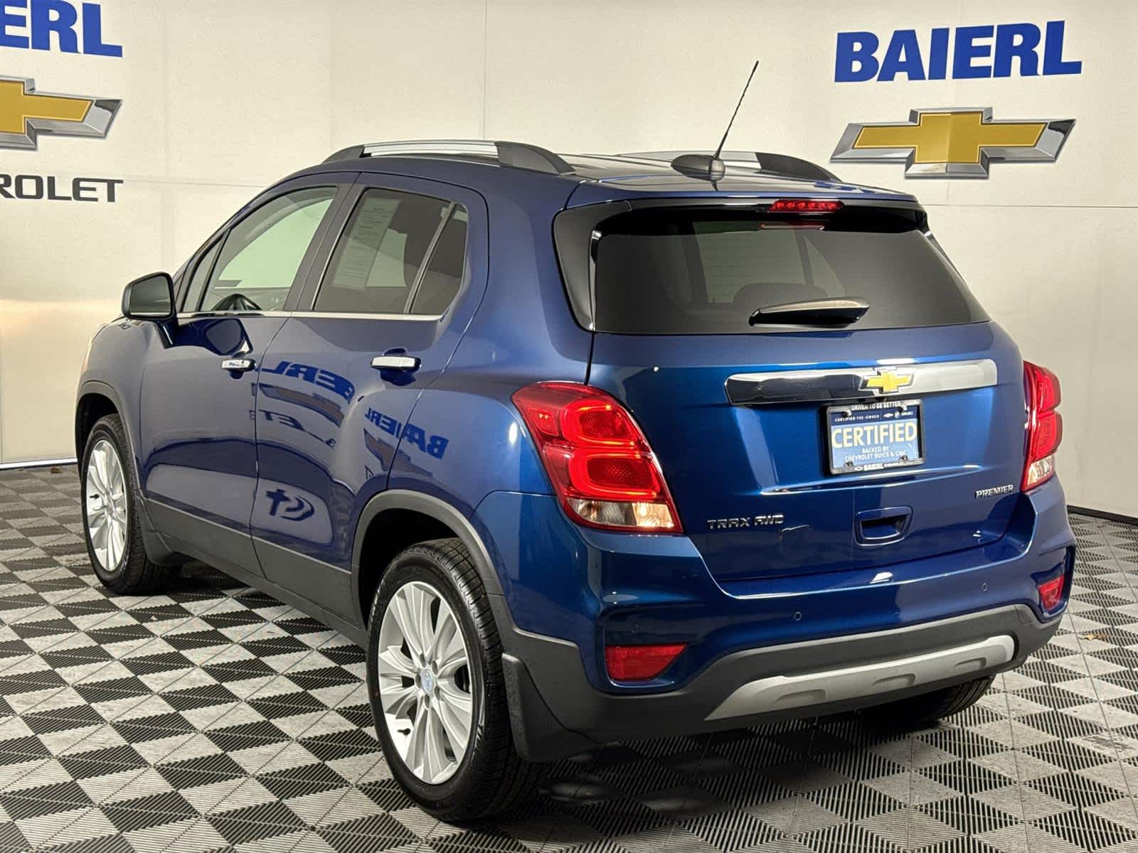 Thumbnail: 2019 Chevrolet Trax - 3