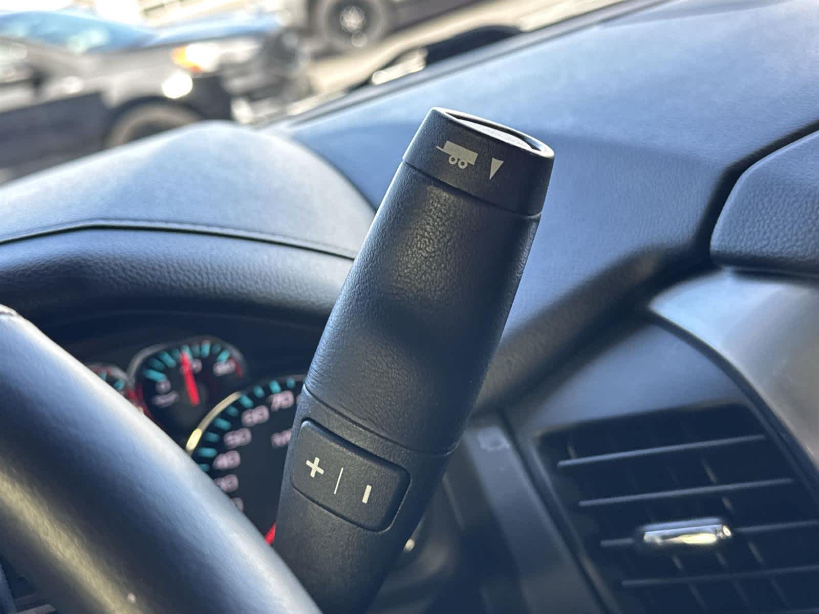 Thumbnail: 2017 Chevrolet Tahoe - 23