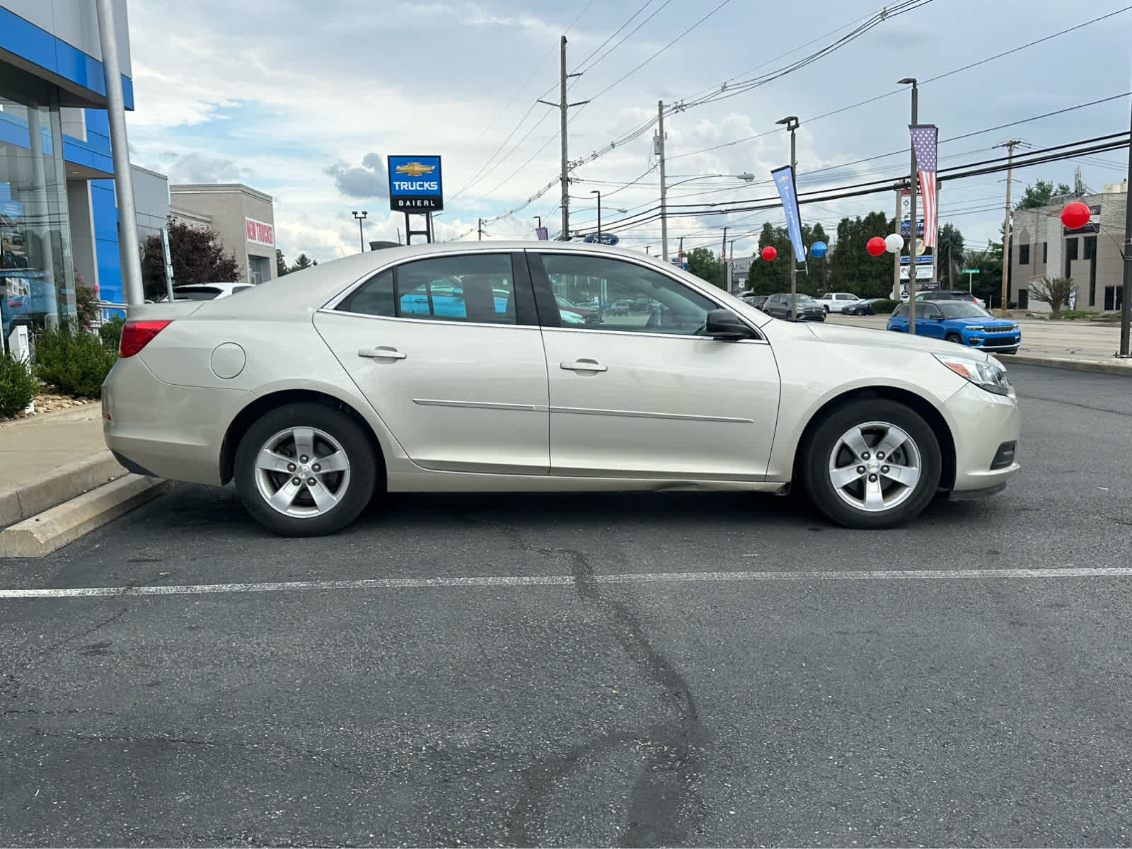 Thumbnail: 2015 Chevrolet Malibu - 8