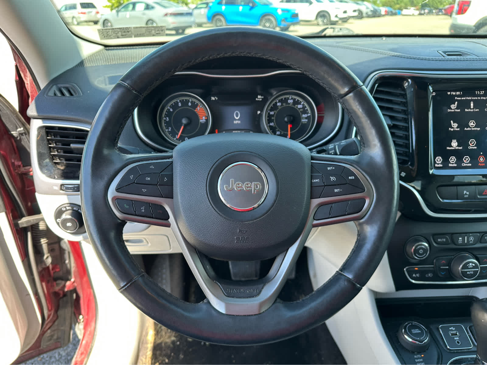 Thumbnail: 2019 Jeep Cherokee - 11