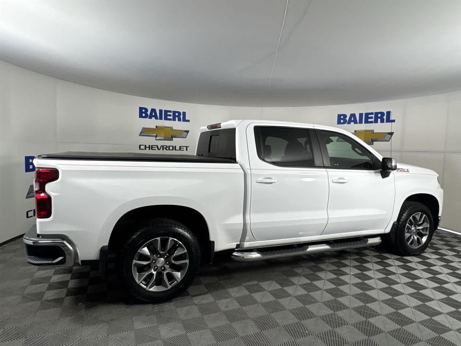 Thumbnail: 2022 Chevrolet Silverado 1500 - 6