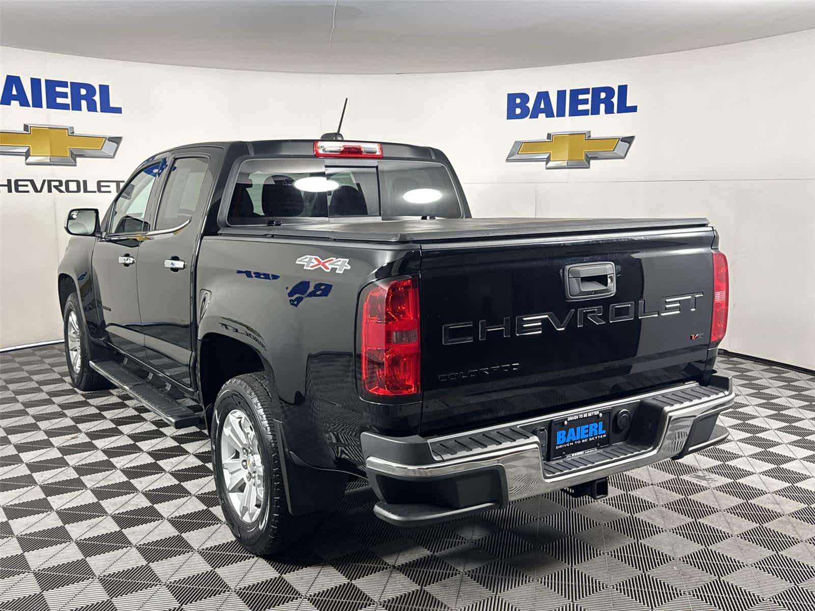 Thumbnail: 2022 Chevrolet Colorado - 3