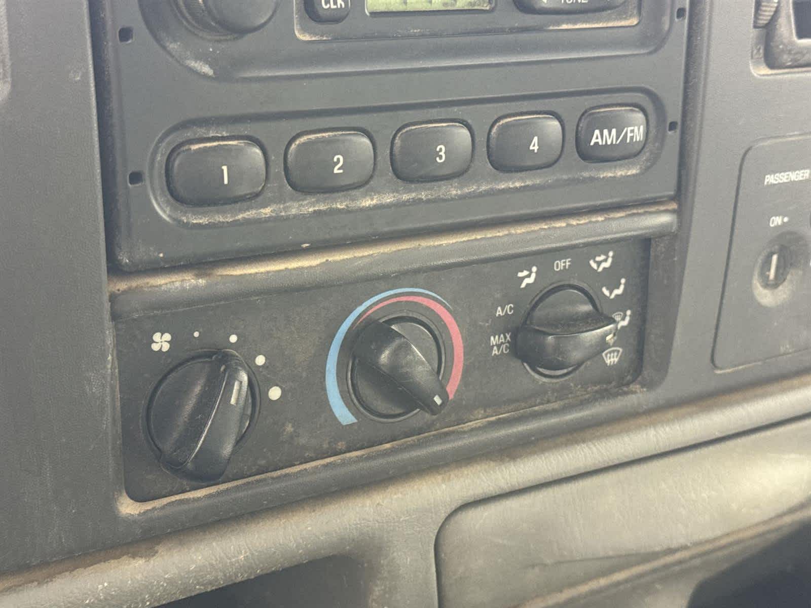 Thumbnail: 2003 Ford F-450 - 16