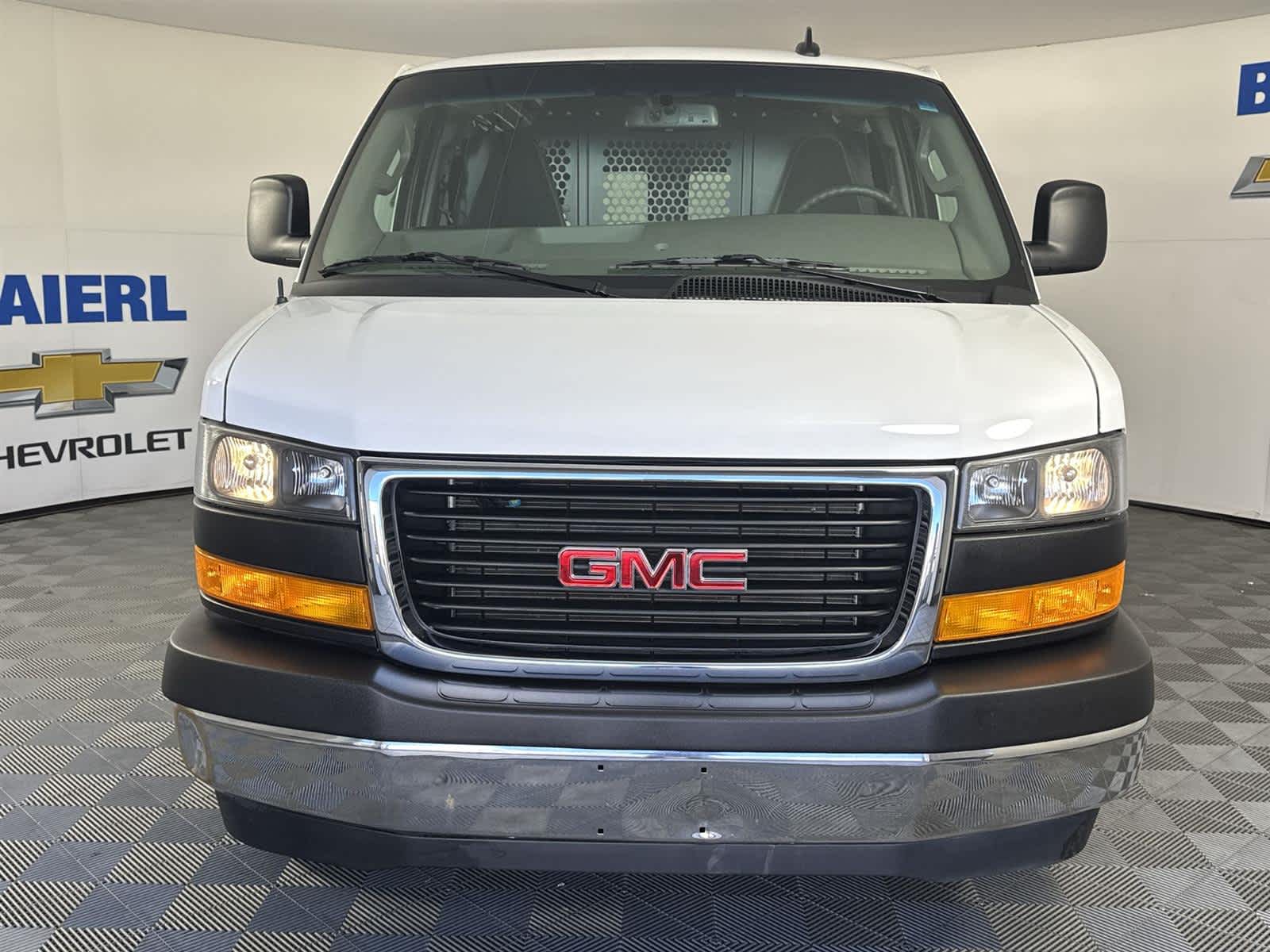 Thumbnail: 2024 GMC Savana - 8