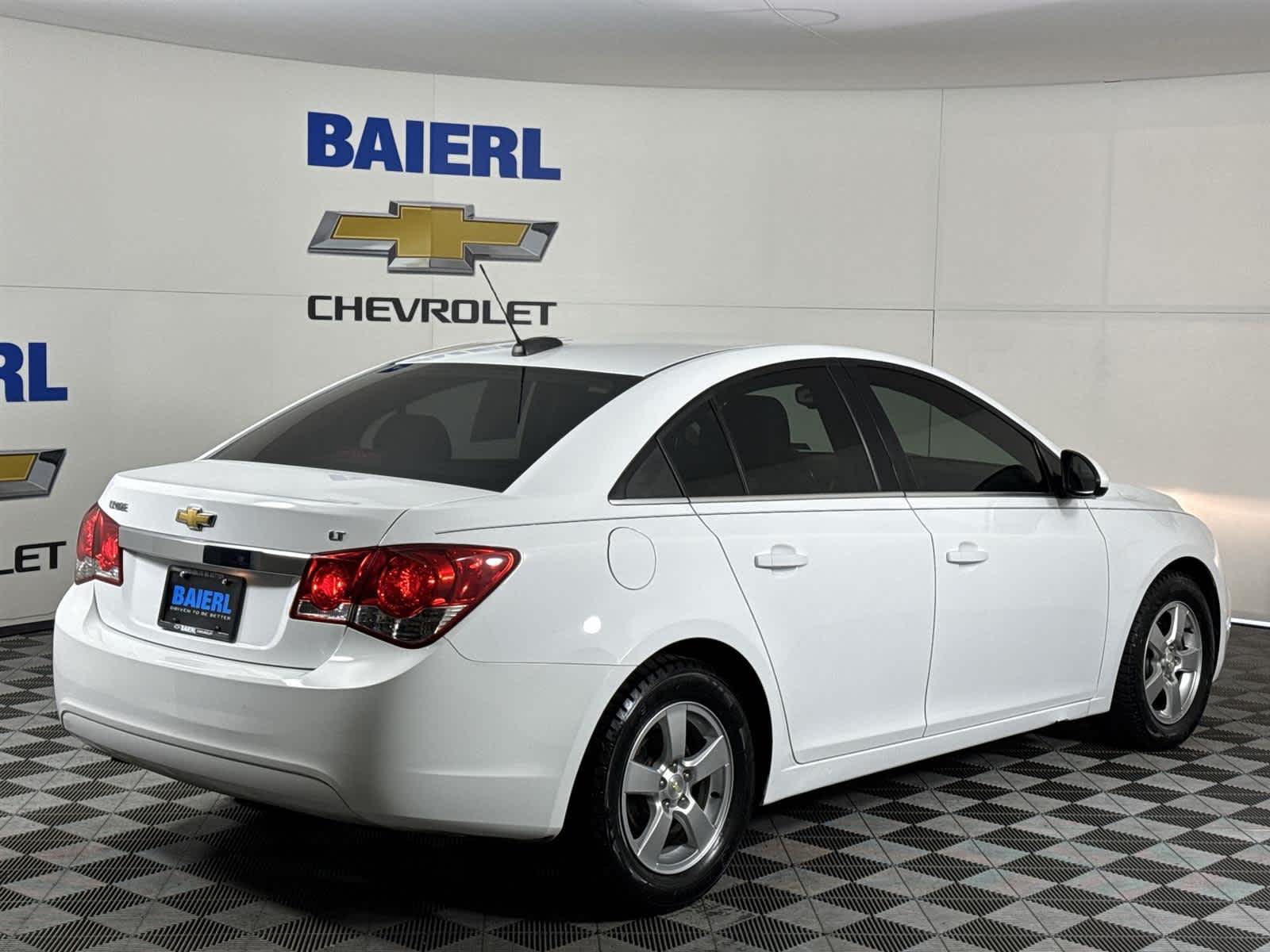 Thumbnail: 2015 Chevrolet Cruze - 5