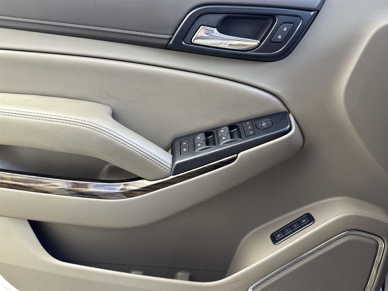 Thumbnail: 2019 GMC Yukon - 23
