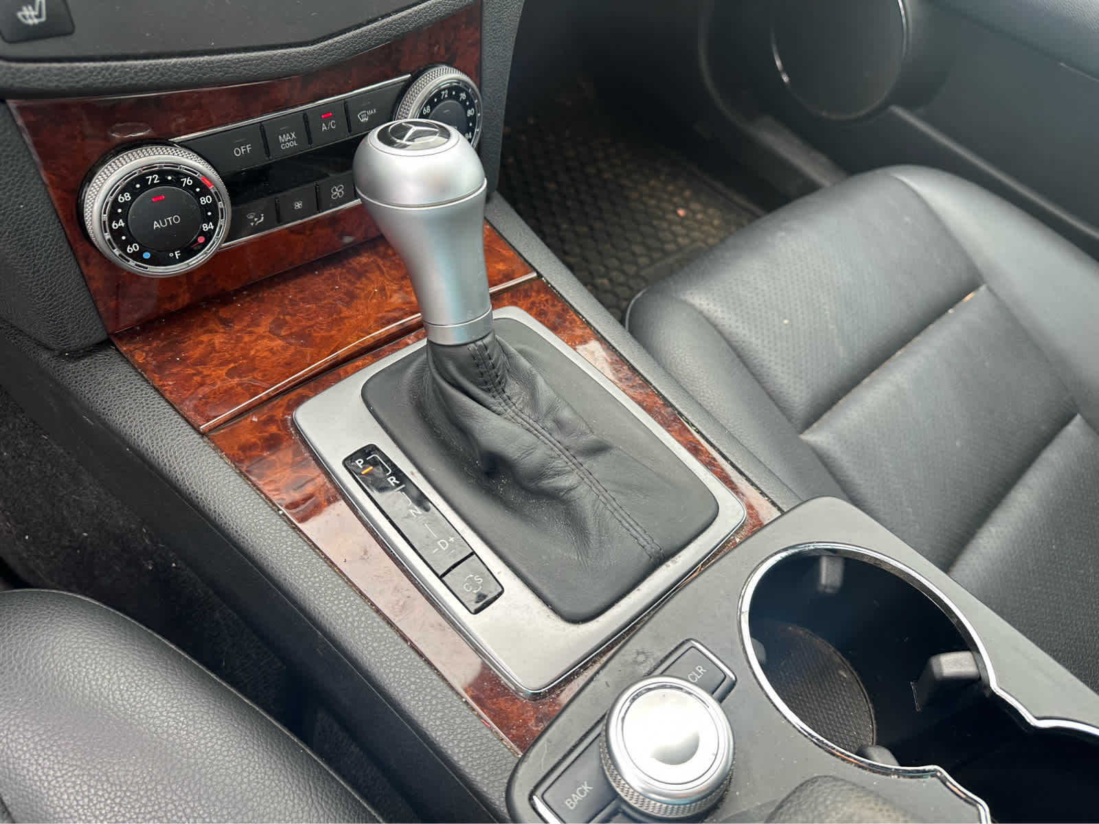 Thumbnail: 2010 Mercedes-Benz C-Class - 15