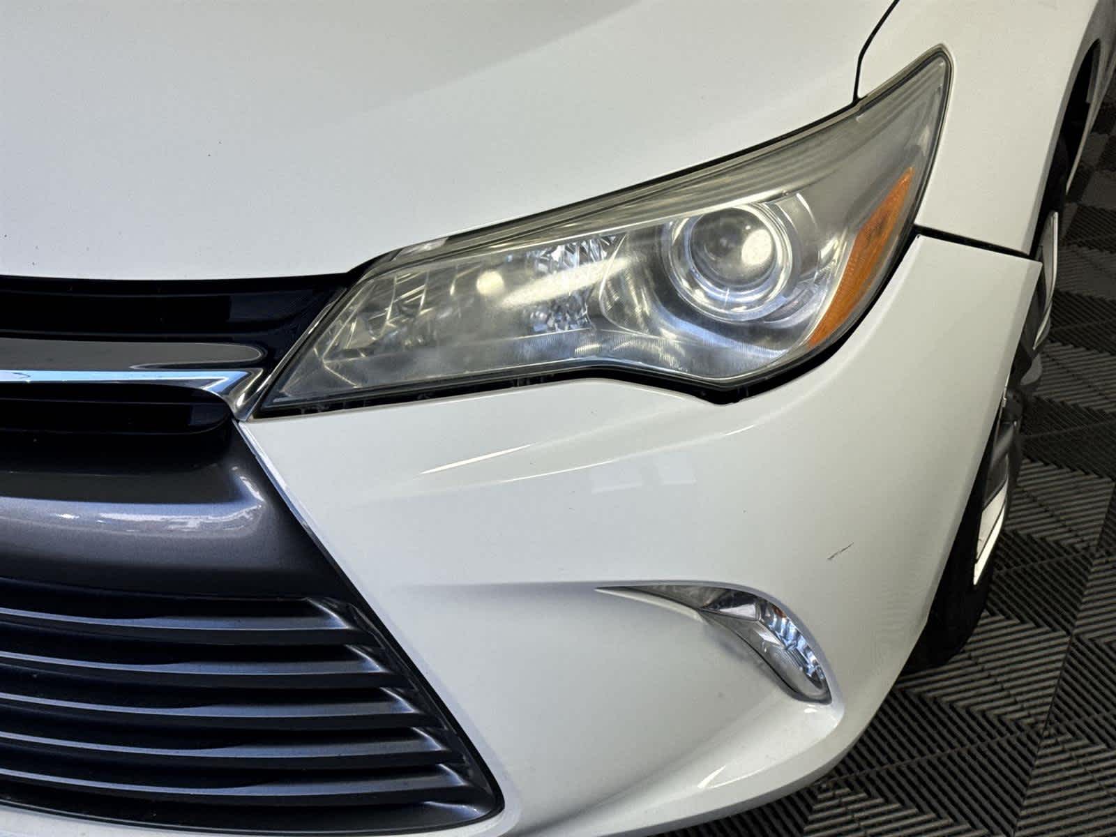 Thumbnail: 2016 Toyota Camry - 9