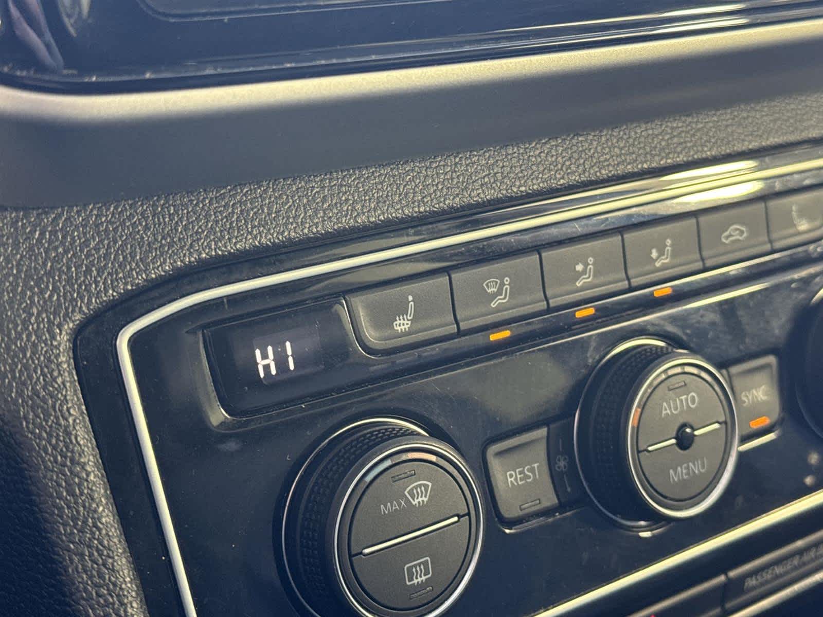 Thumbnail: 2022 Volkswagen Atlas - 19