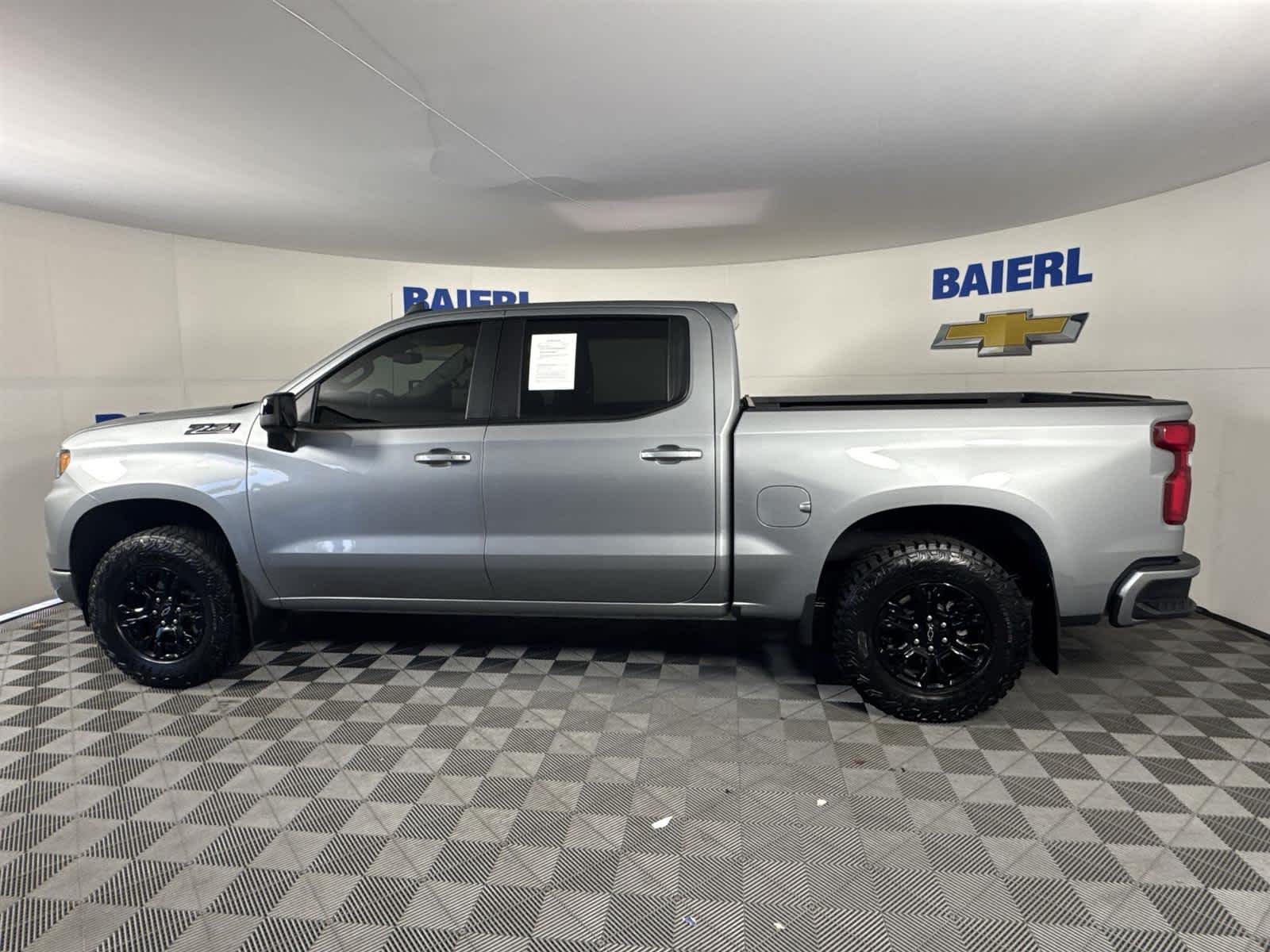 Thumbnail: 2025 Chevrolet Silverado 1500 - 2