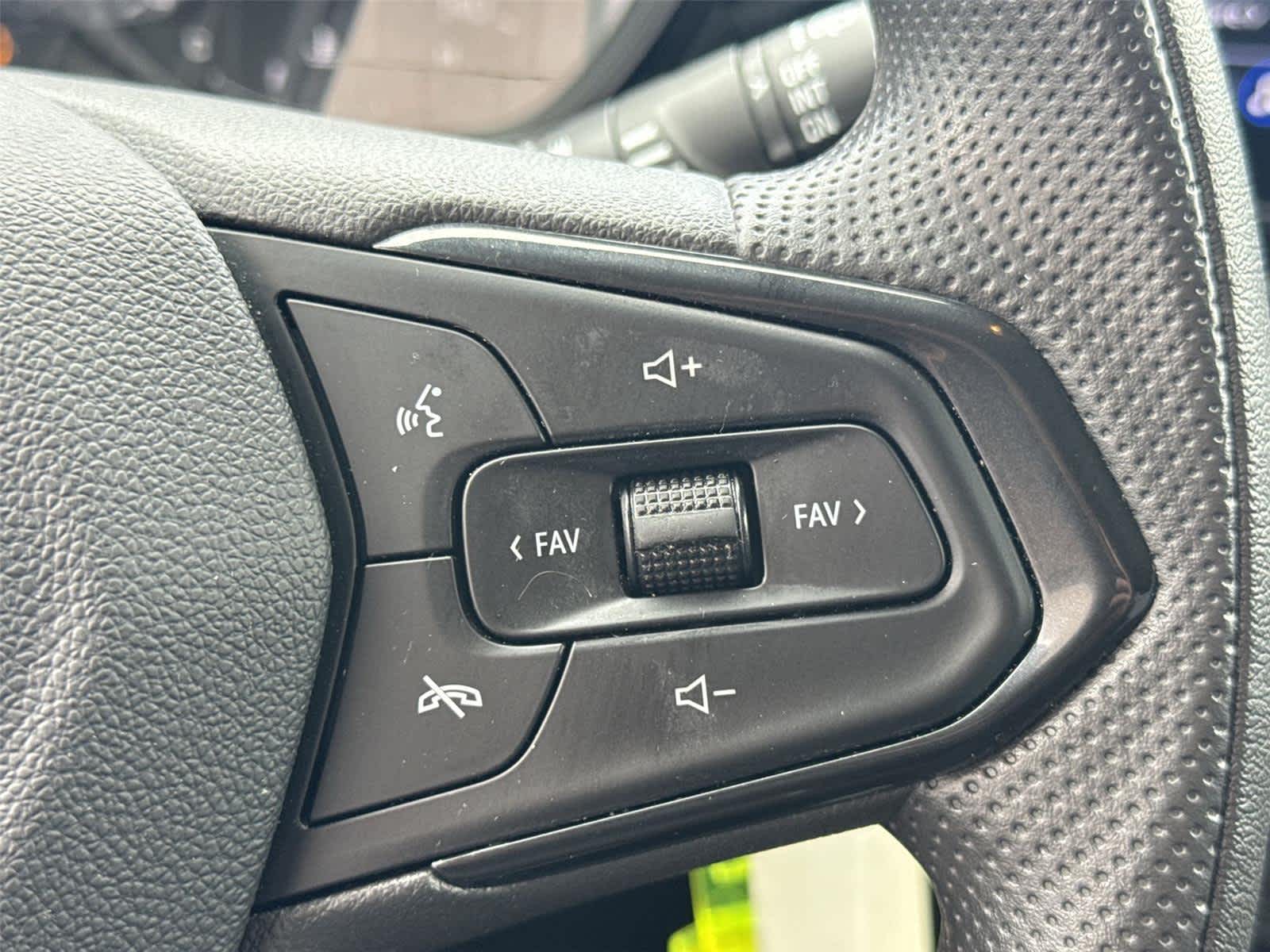 Thumbnail: 2024 Chevrolet Trax - 24