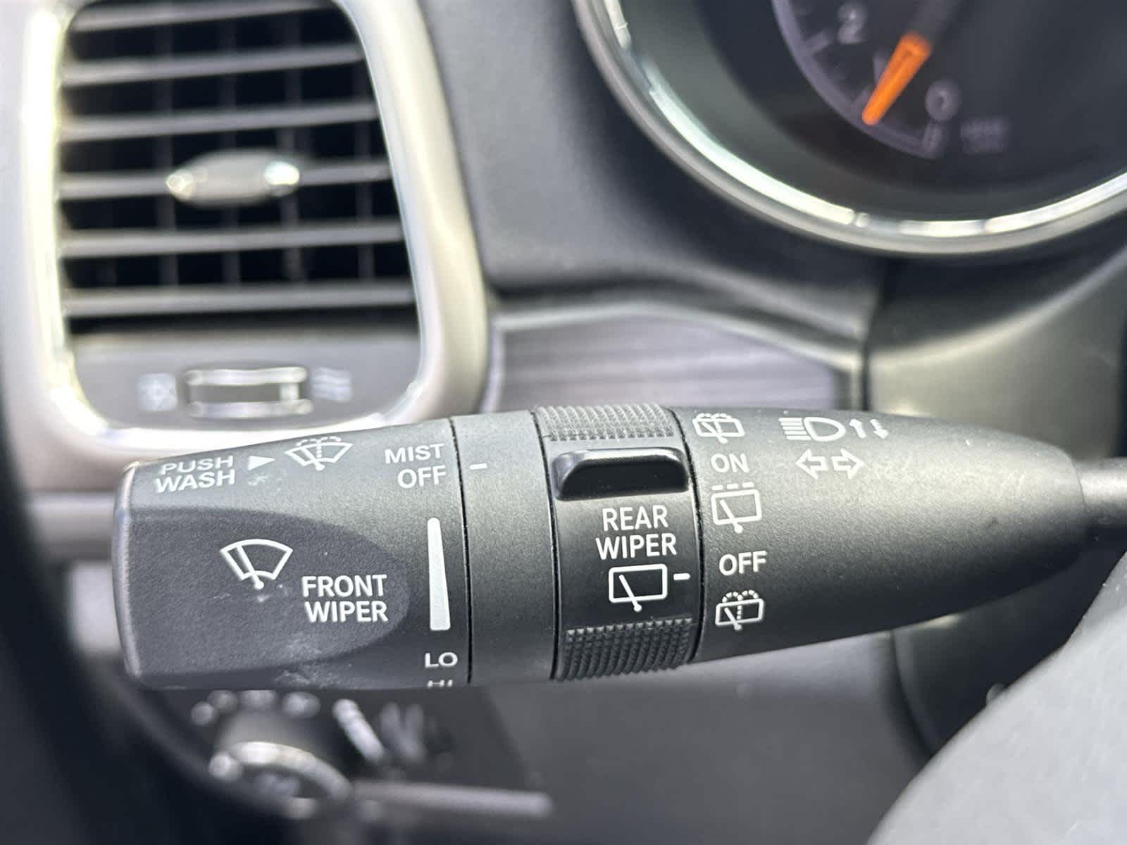 Thumbnail: 2020 Jeep Grand Cherokee - 27