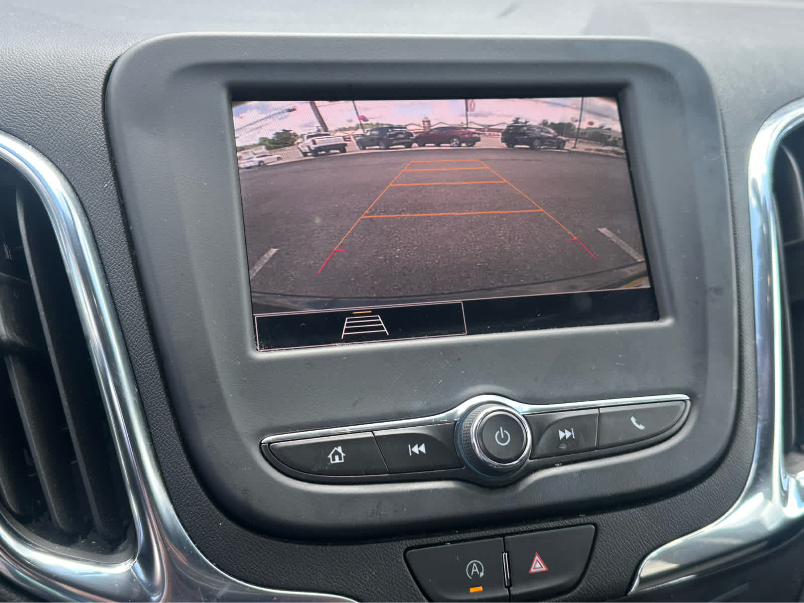 Thumbnail: 2022 Chevrolet Equinox - 14