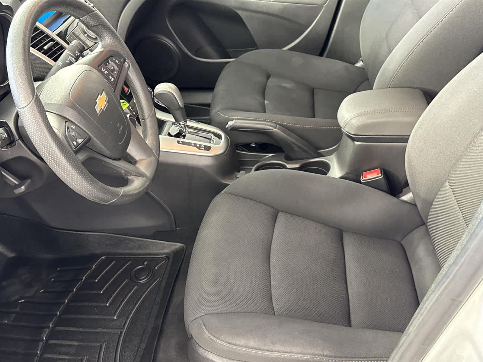 Thumbnail: 2015 Chevrolet Cruze - 13