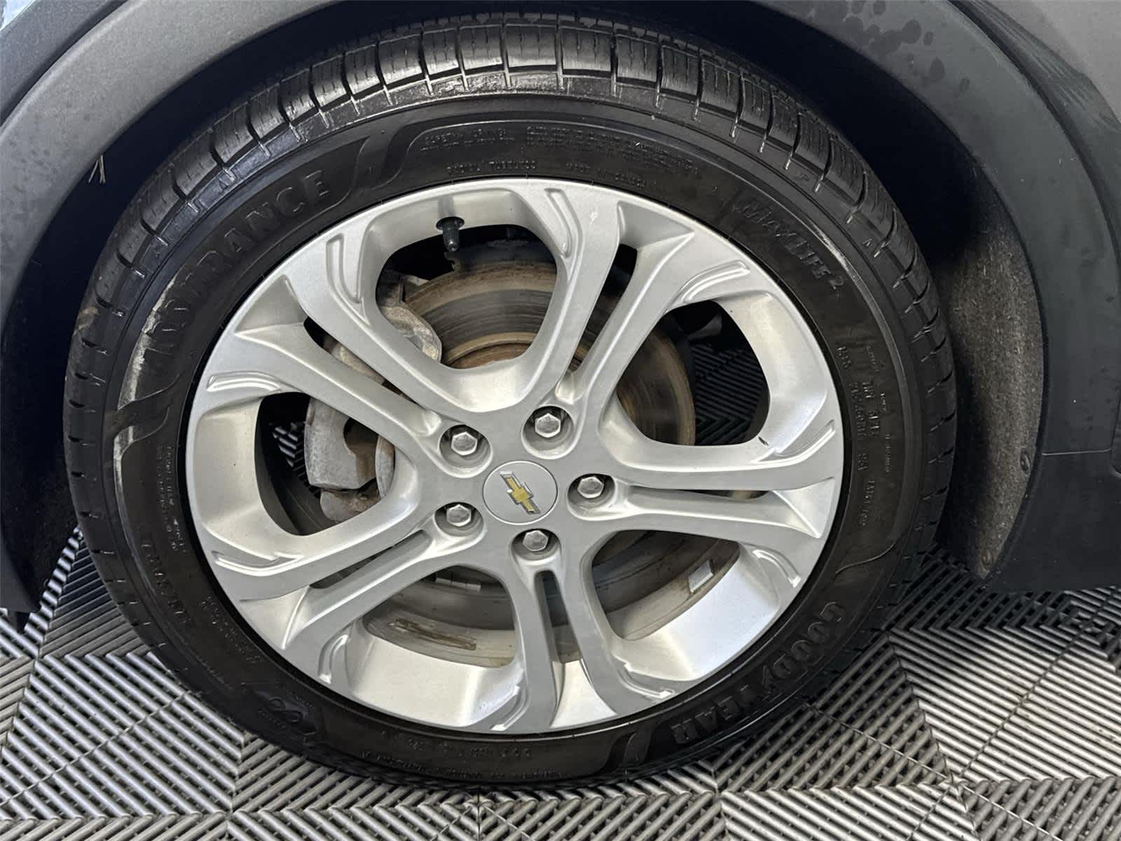 Thumbnail: 2017 Chevrolet Bolt EV - 11