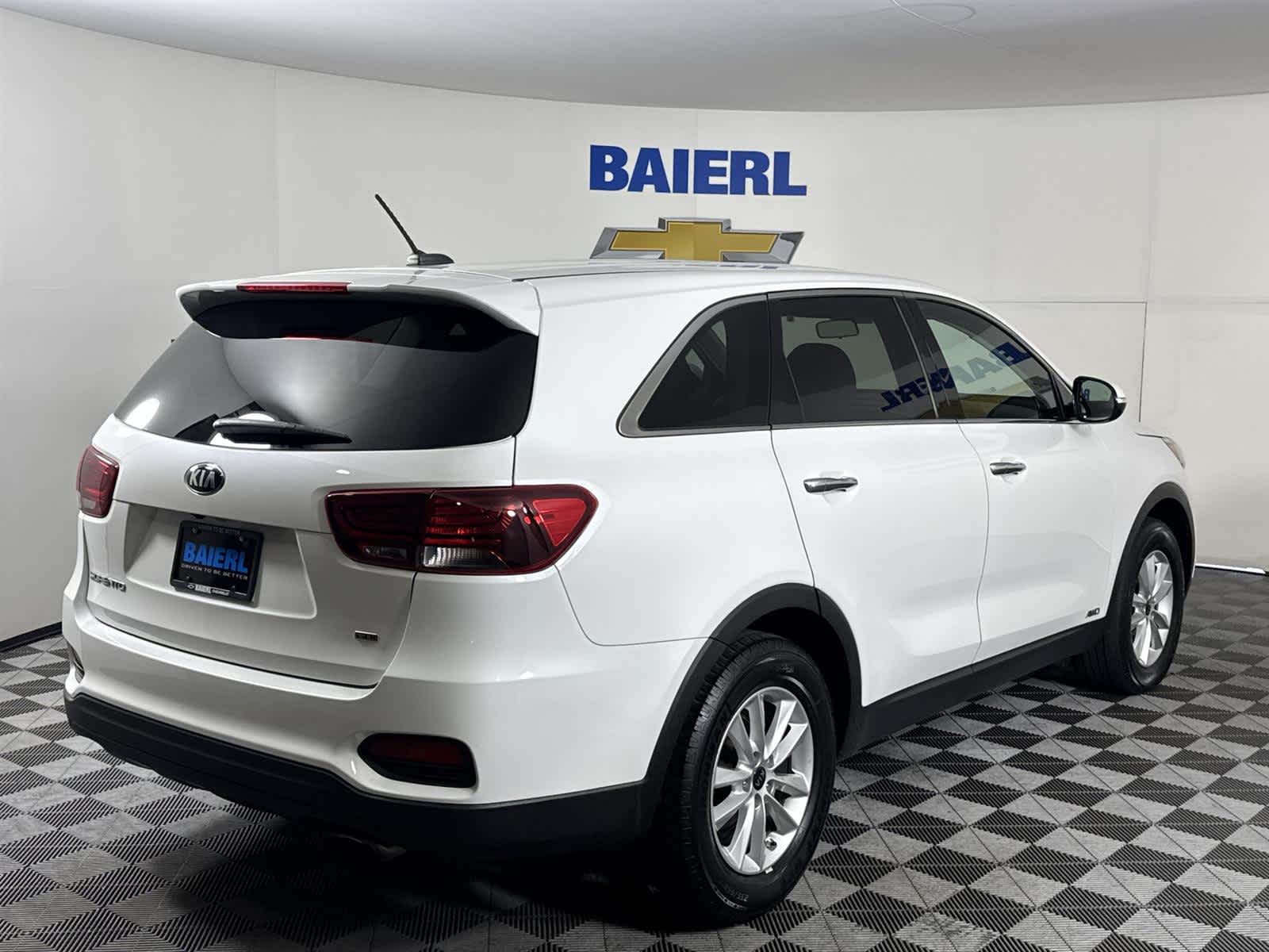 Thumbnail: 2019 Kia Sorento - 5