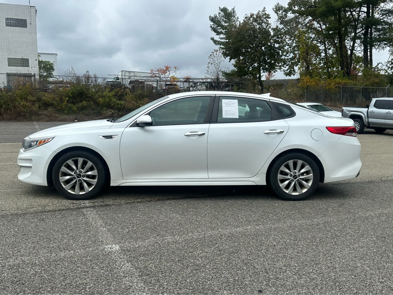 Thumbnail: 2018 Kia Optima - 4