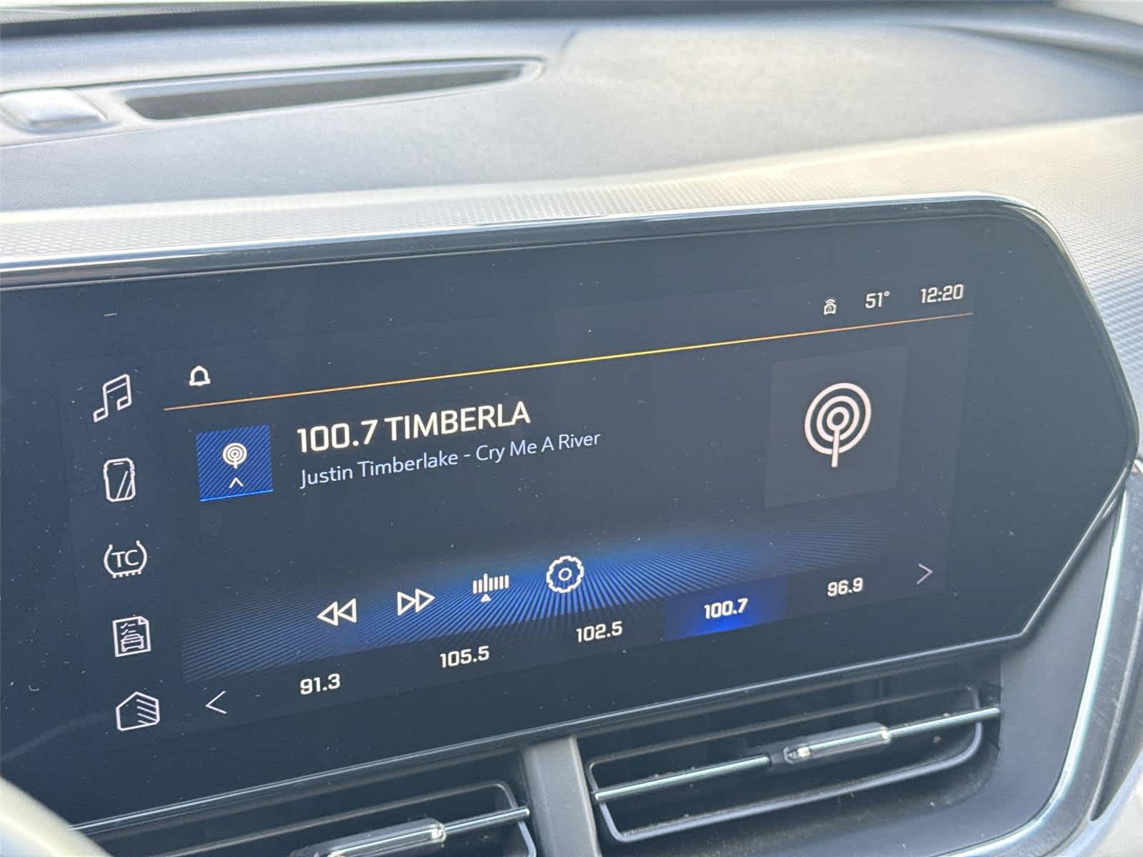 Thumbnail: 2024 Chevrolet Trax - 17