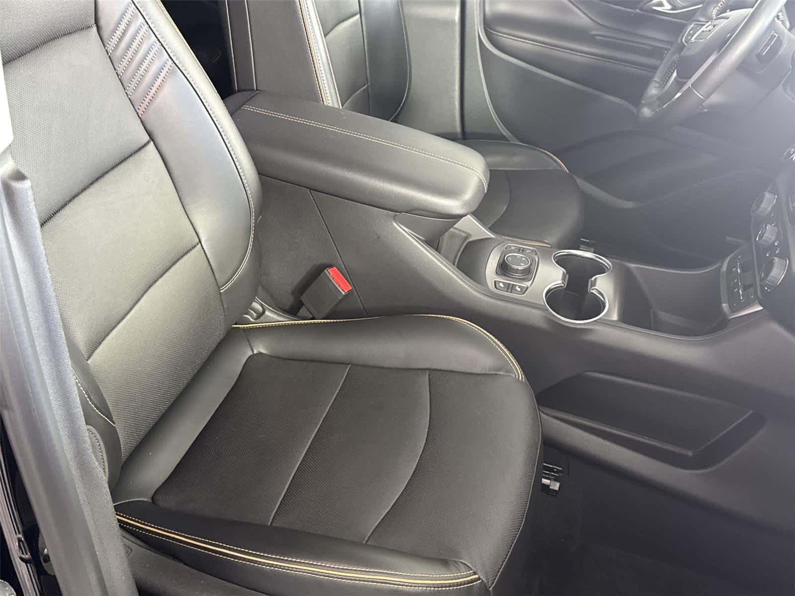 Thumbnail: 2022 GMC Terrain - 17