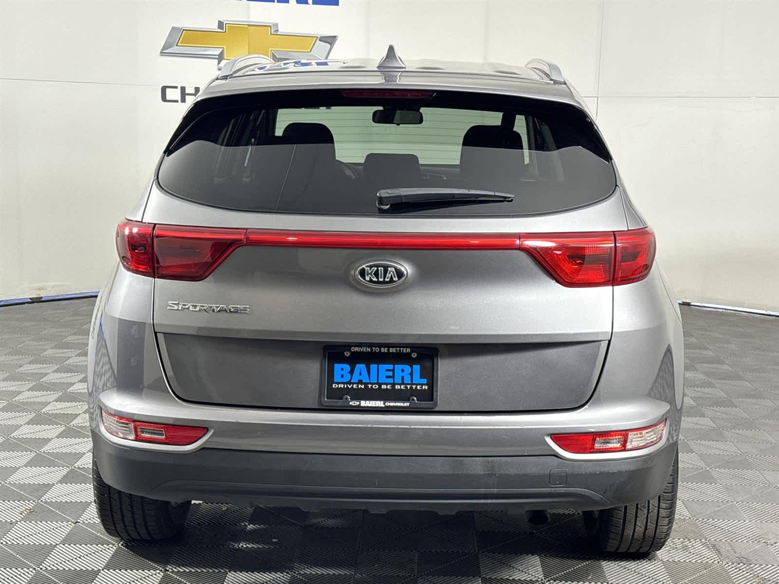 Thumbnail: 2017 Kia Sportage - 4