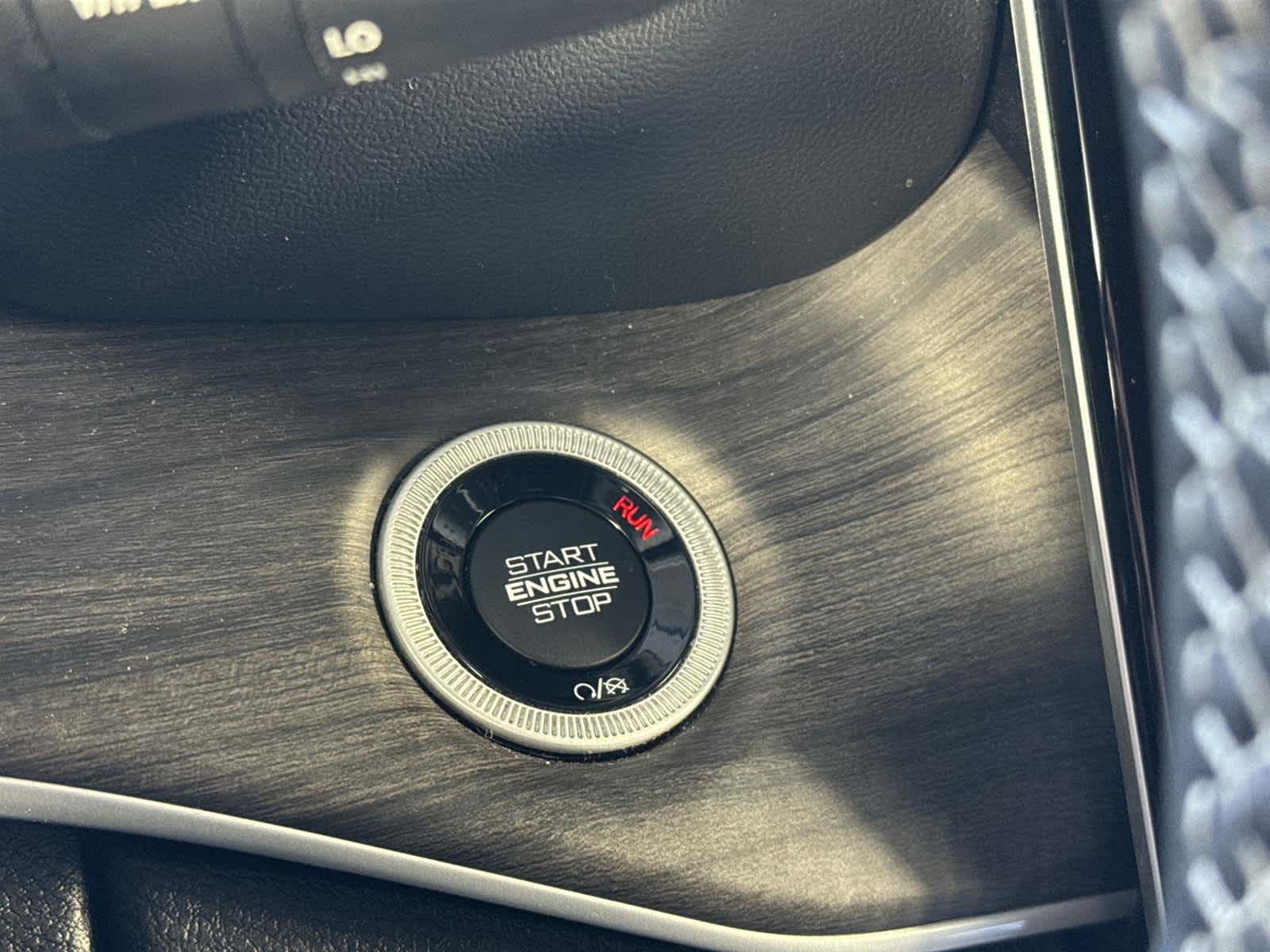 Thumbnail: 2023 Jeep Grand Cherokee - 28