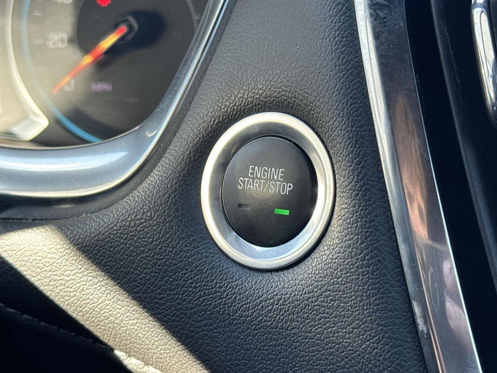 Thumbnail: 2023 Chevrolet Traverse - 31