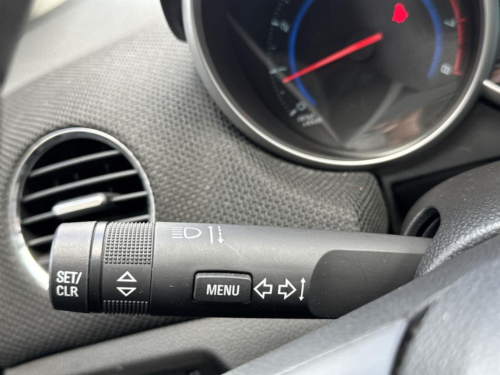 Thumbnail: 2015 Chevrolet Cruze - 26