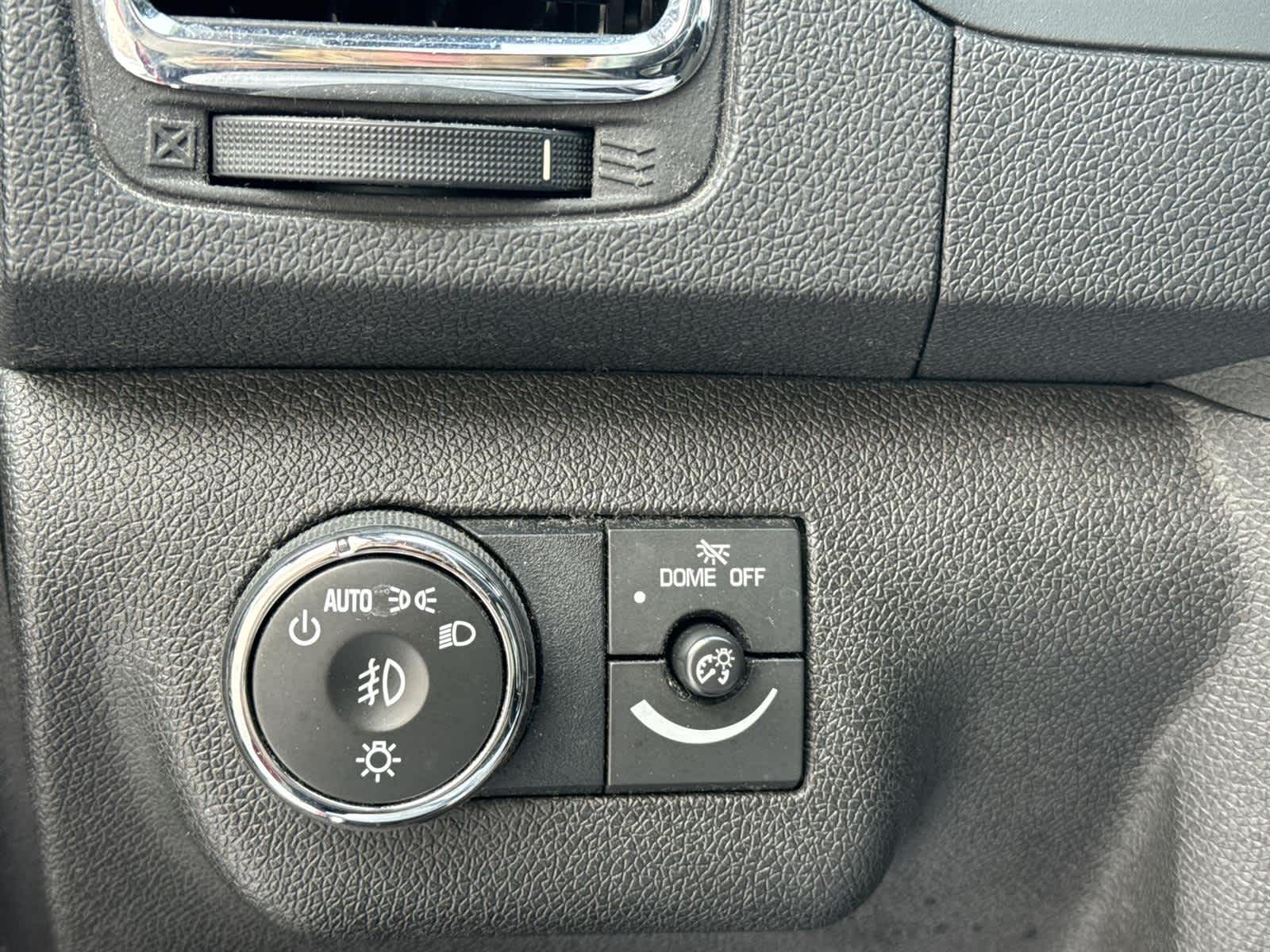 Thumbnail: 2012 GMC Acadia - 22