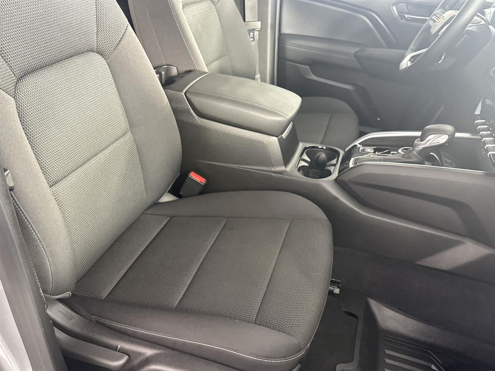 Thumbnail: 2024 Chevrolet Colorado - 16