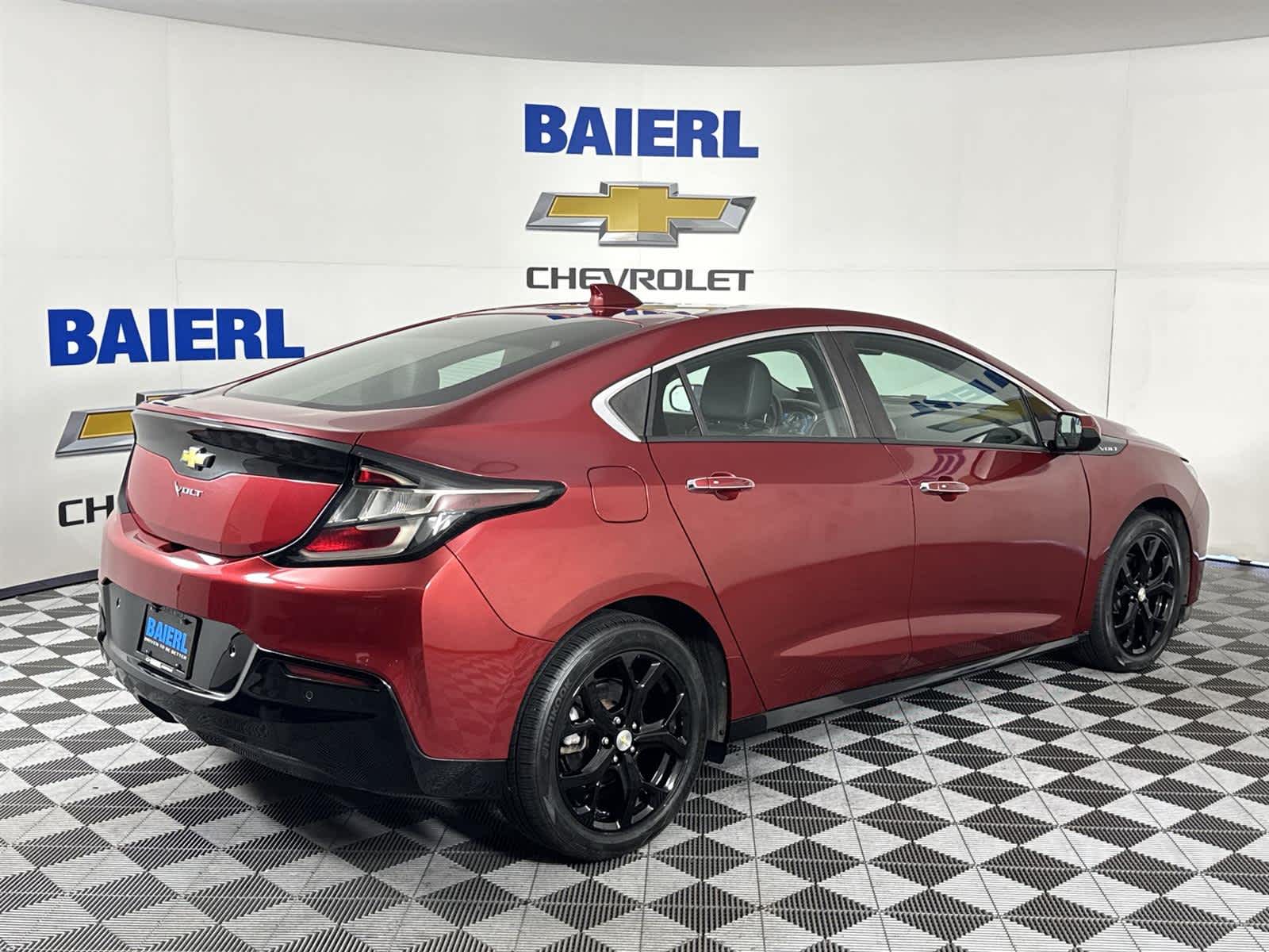 Thumbnail: 2018 Chevrolet Volt - 5