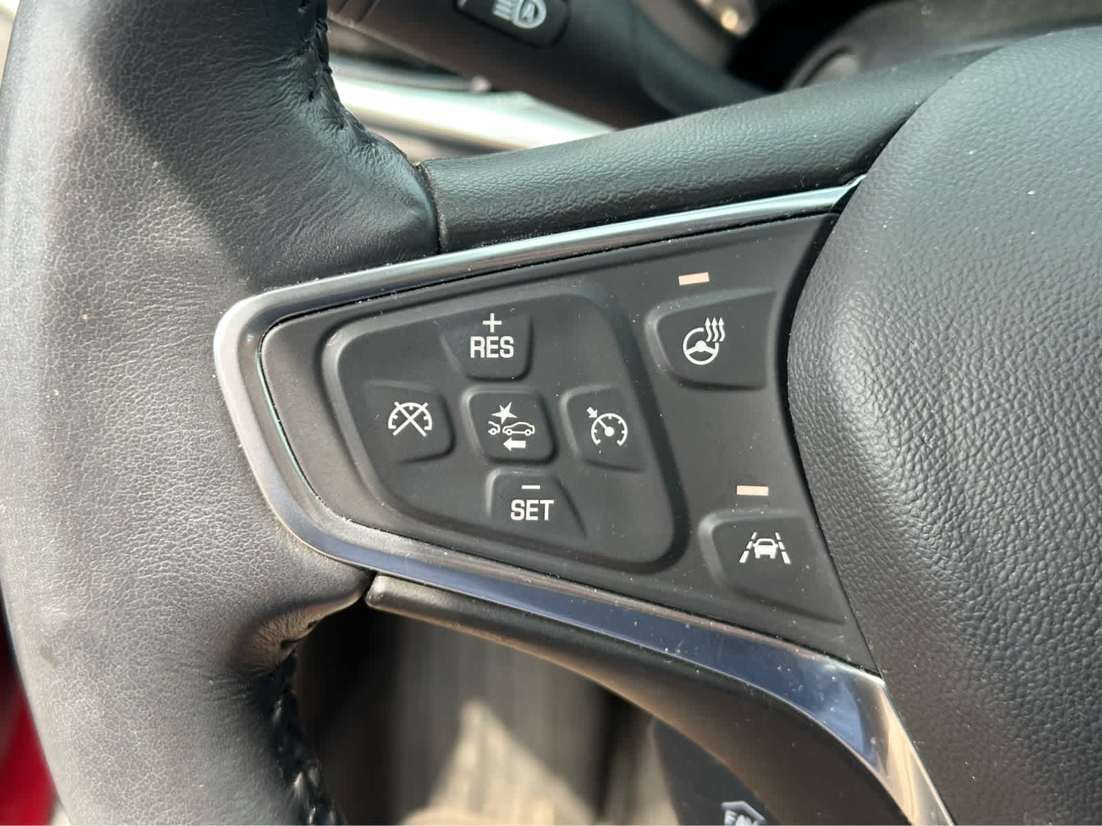 Thumbnail: 2018 Chevrolet Volt - 15
