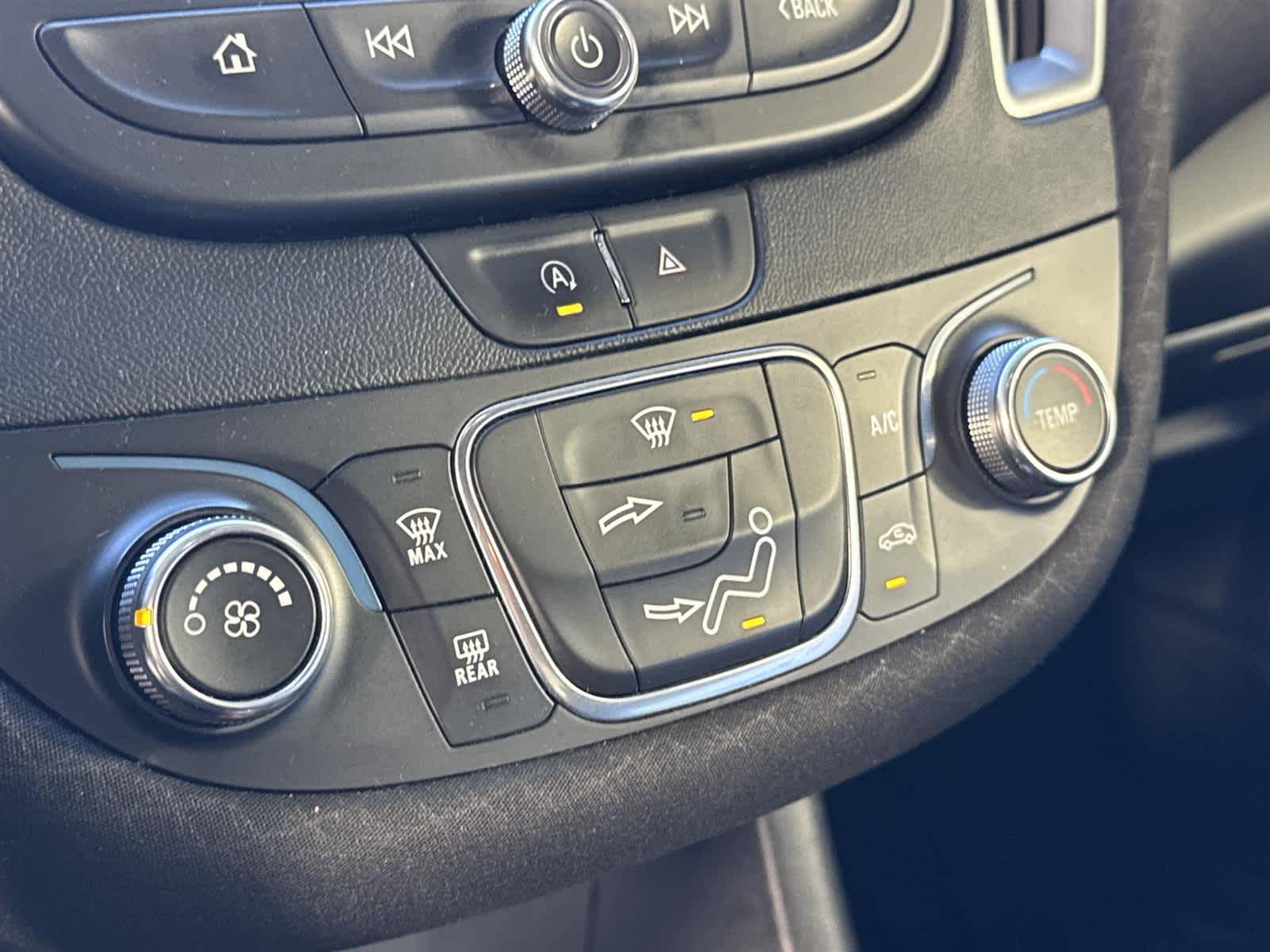 Thumbnail: 2020 Chevrolet Malibu - 19