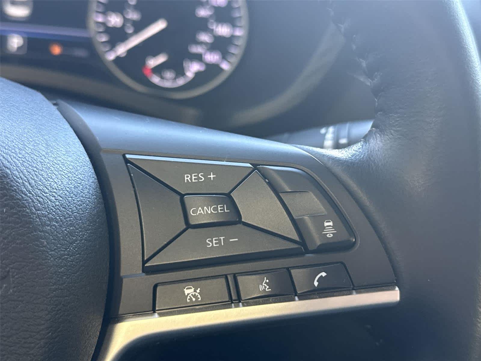 Thumbnail: 2023 Nissan Sentra - 25