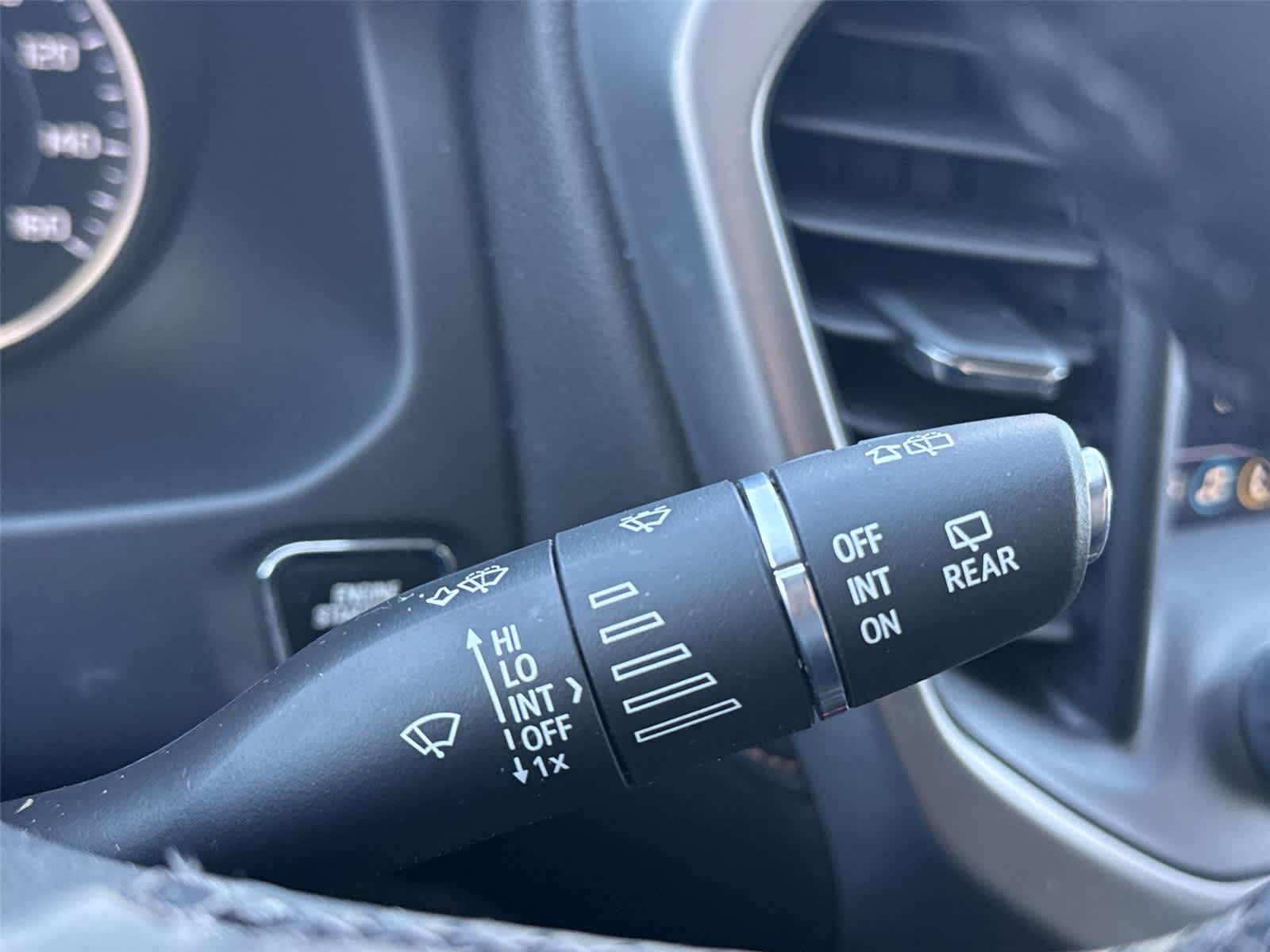 Thumbnail: 2023 GMC Acadia - 29