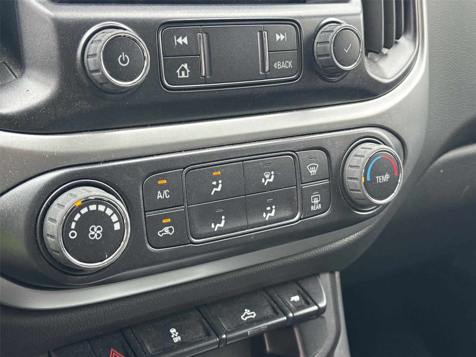 Thumbnail: 2022 Chevrolet Colorado - 19