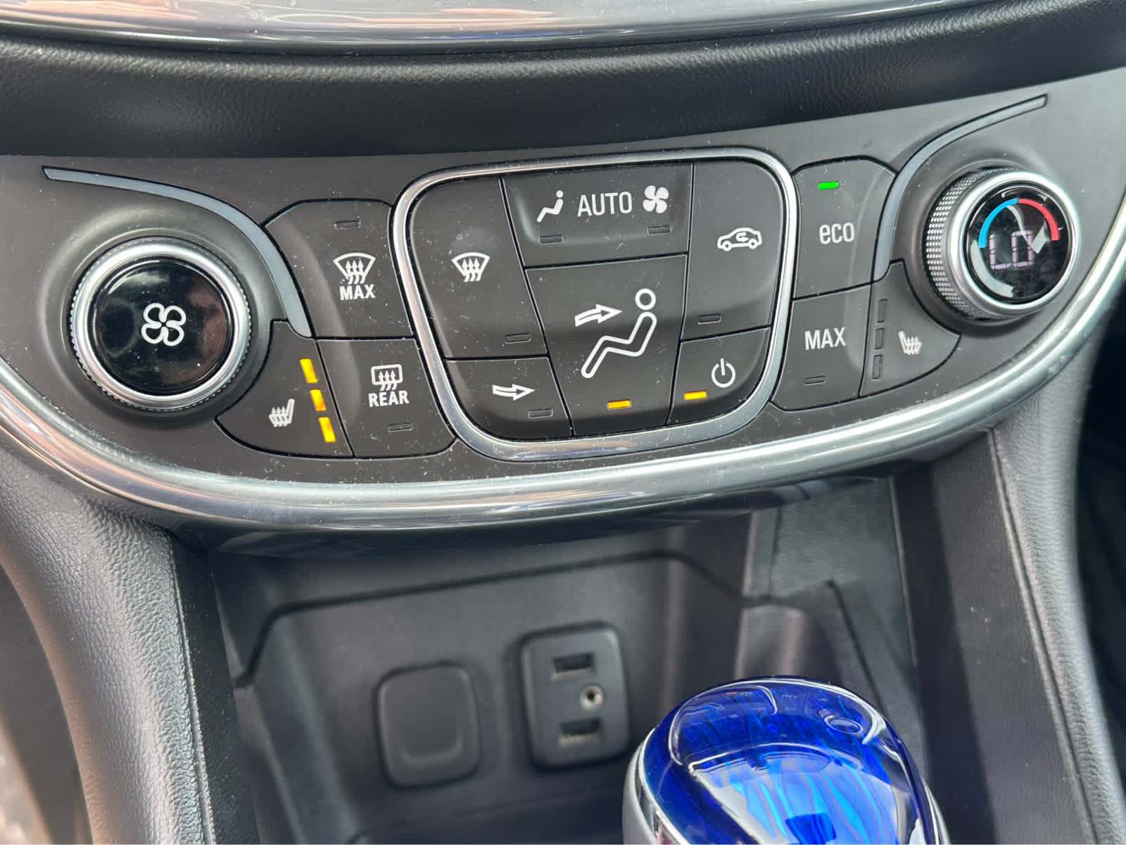 Thumbnail: 2018 Chevrolet Volt - 13