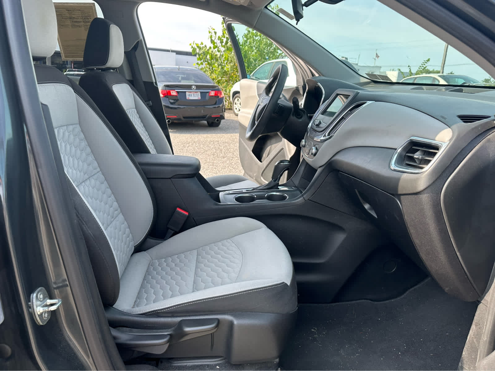 Thumbnail: 2019 Chevrolet Equinox - 17