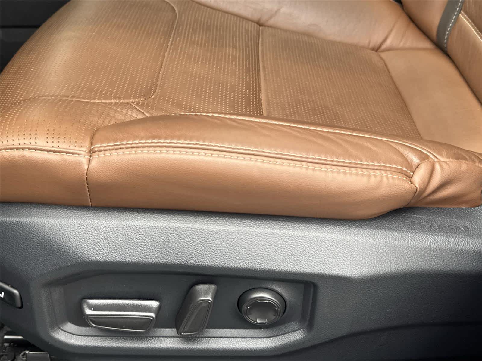 Thumbnail: 2025 Toyota Tundra - 12