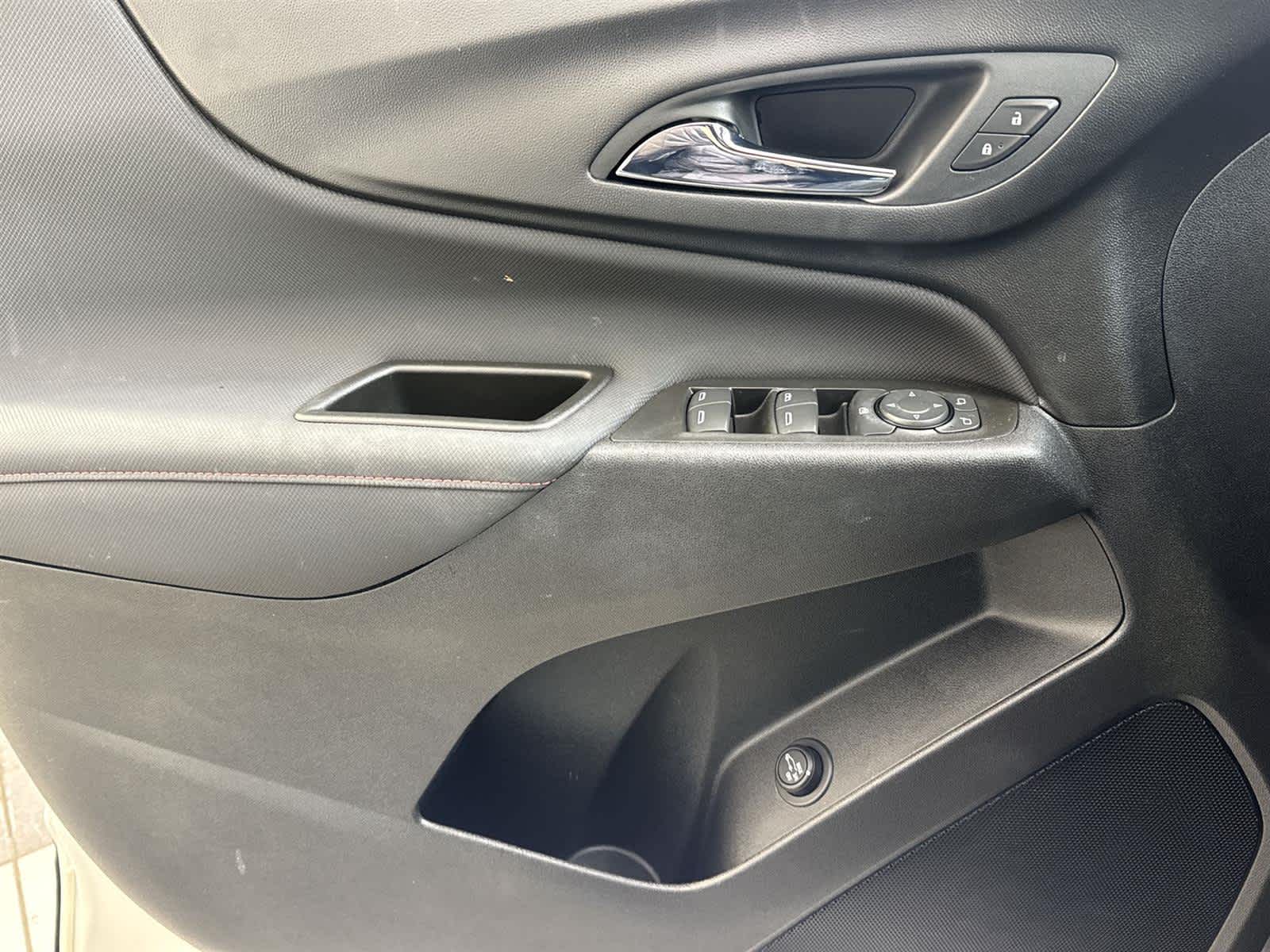 Thumbnail: 2022 Chevrolet Equinox - 22