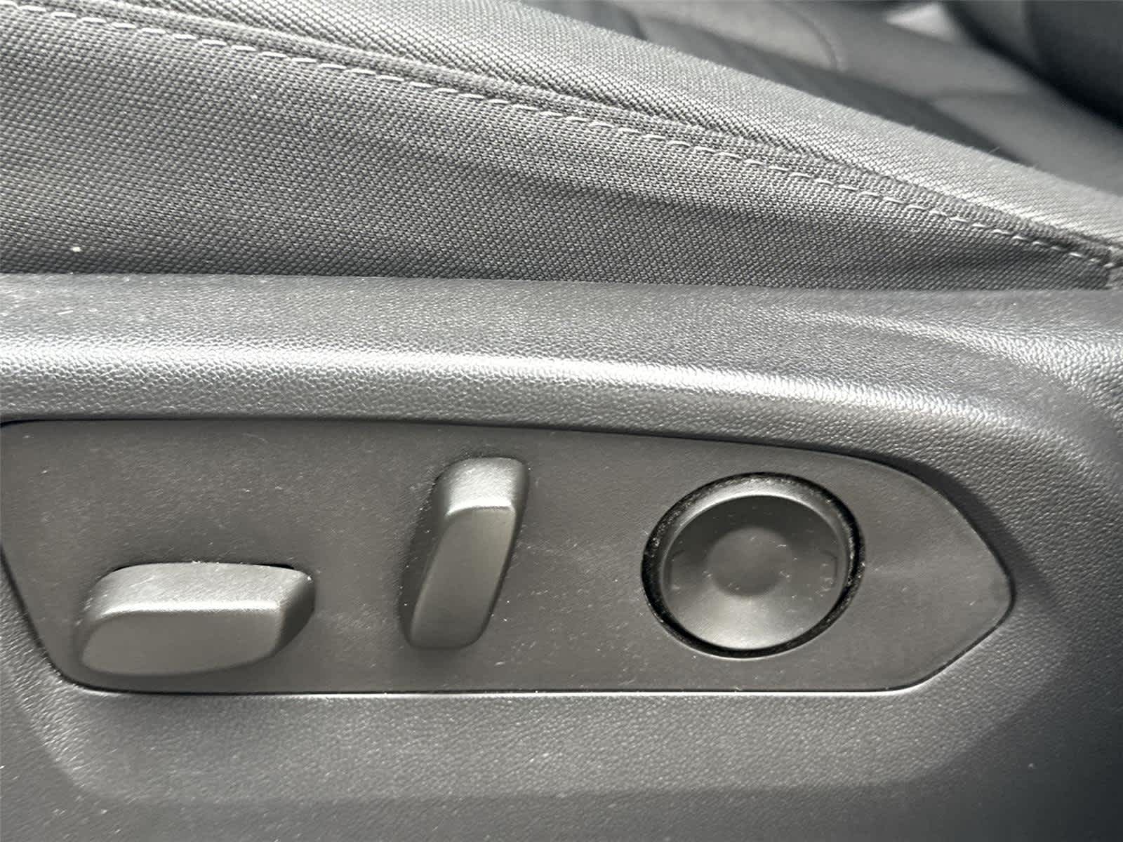 Thumbnail: 2023 Chevrolet Silverado 1500 - 13