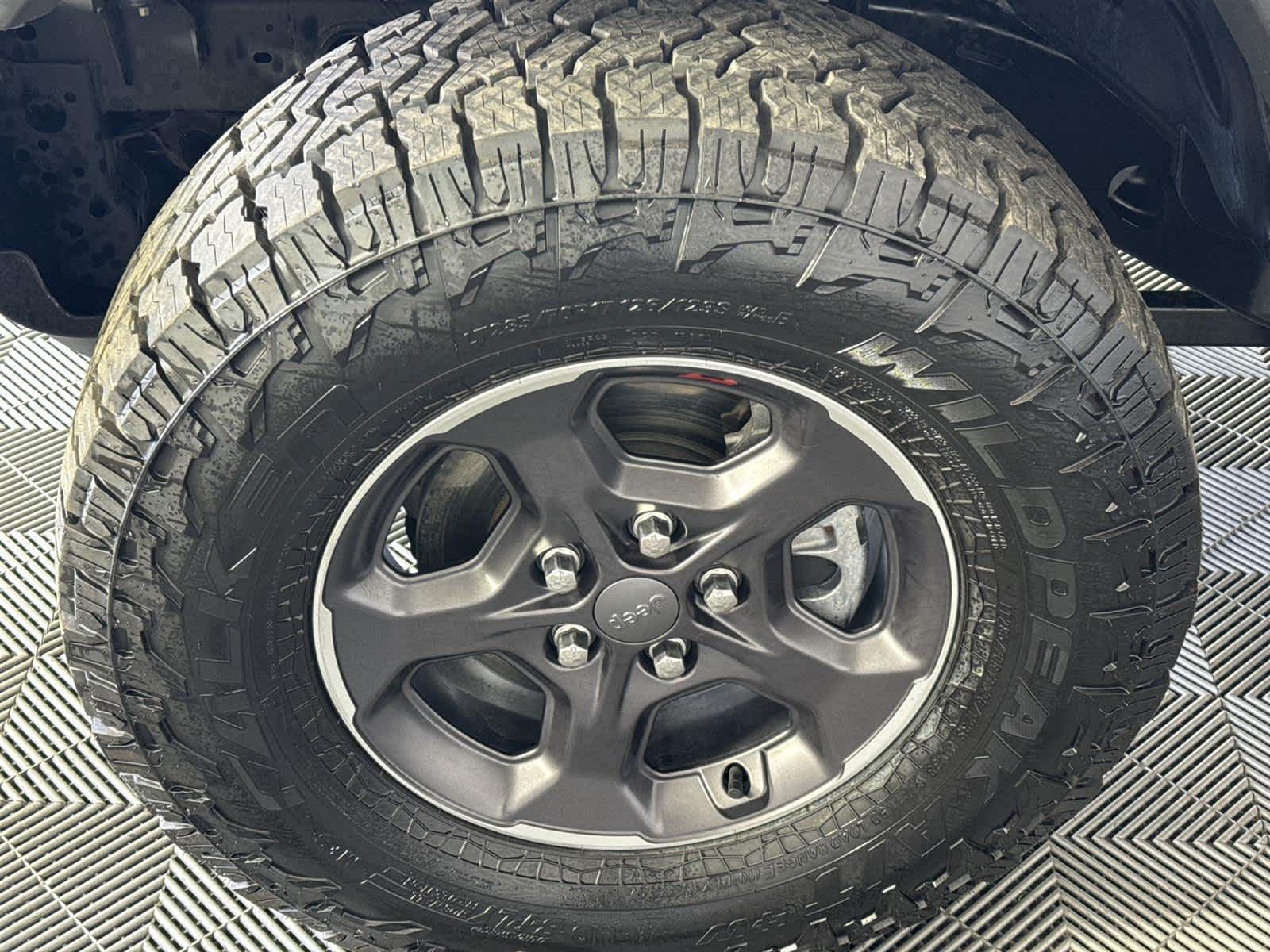 Thumbnail: 2022 Jeep Wrangler - 11