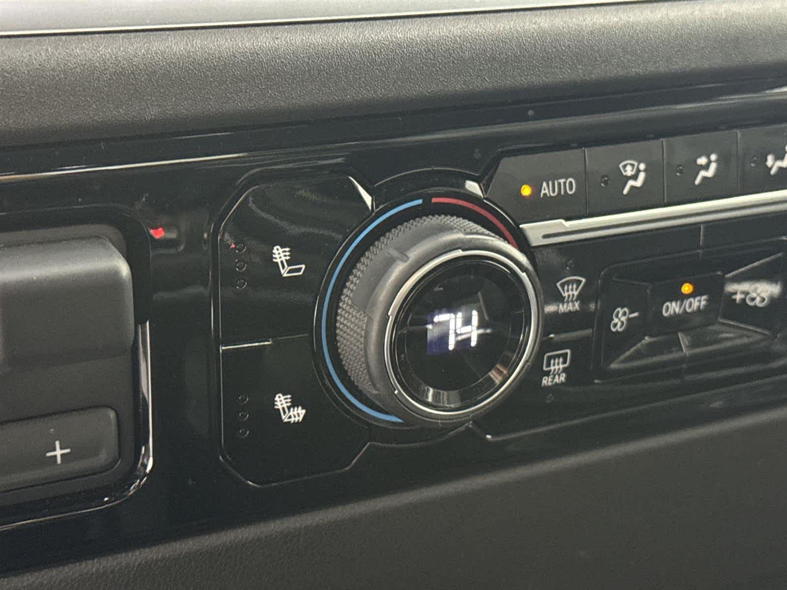 Thumbnail: 2022 Chevrolet Silverado 1500 - 20