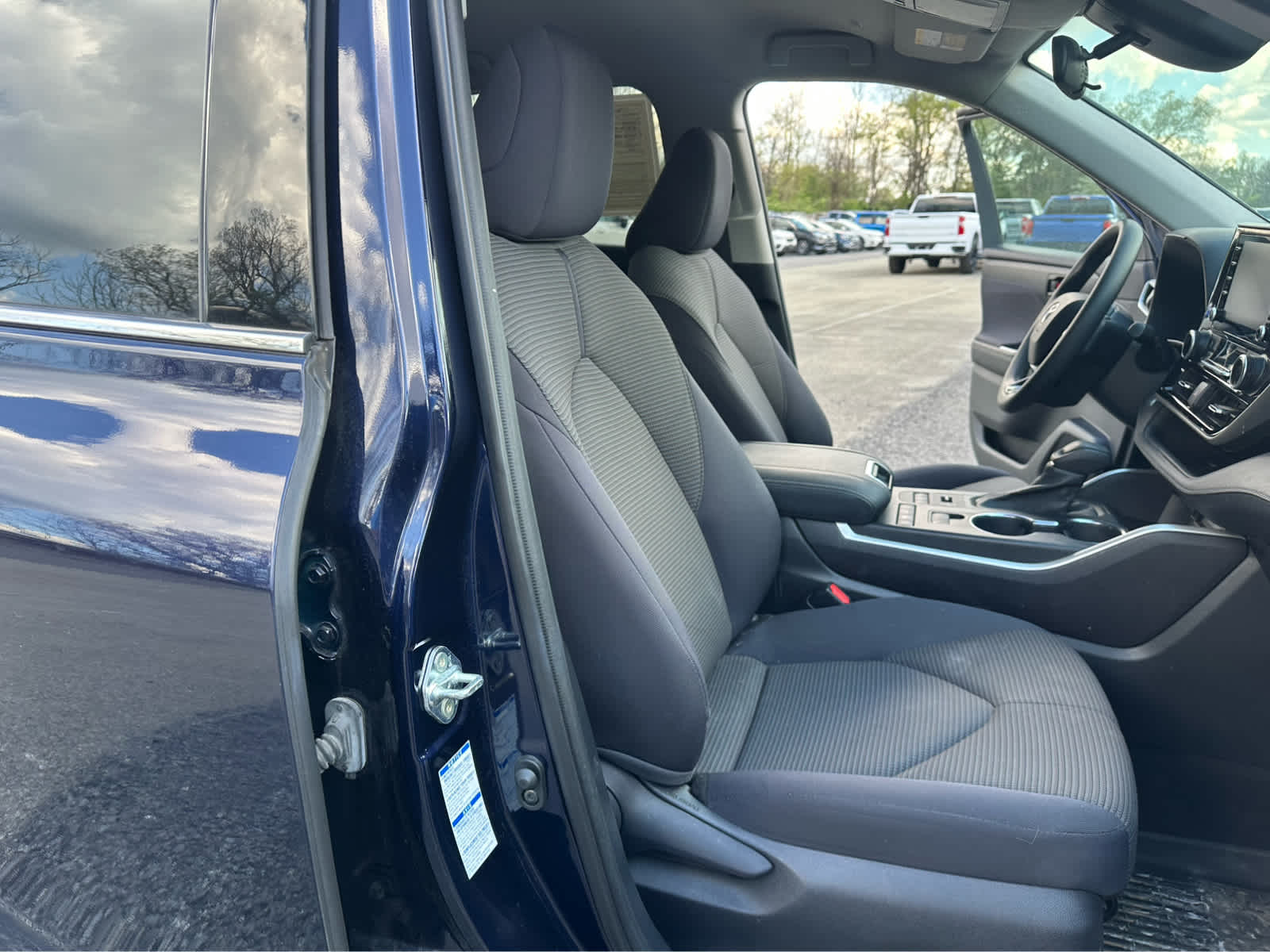 Thumbnail: 2021 Toyota Highlander - 16