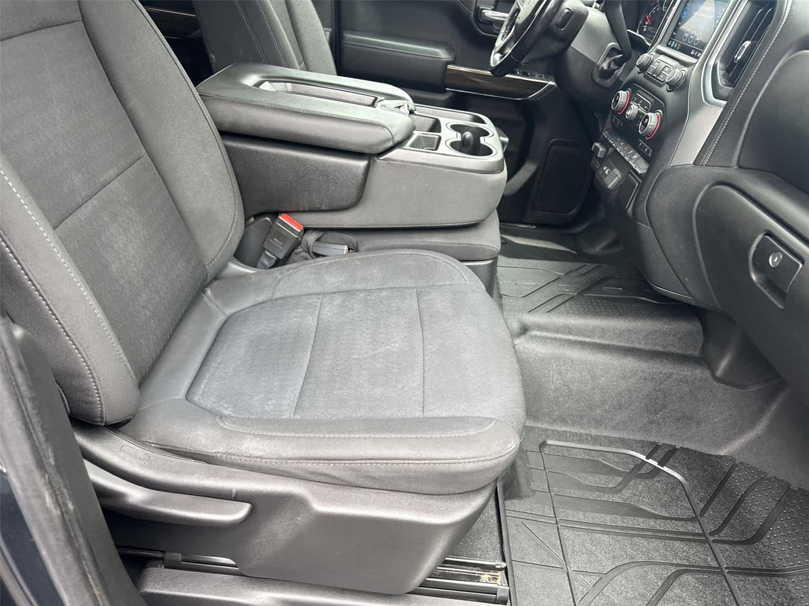 Thumbnail: 2020 Chevrolet Silverado 1500 - 16