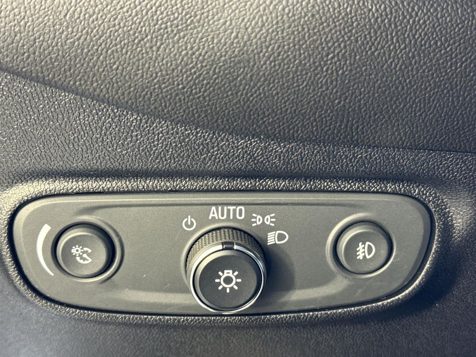 Thumbnail: 2019 Chevrolet Equinox - 27