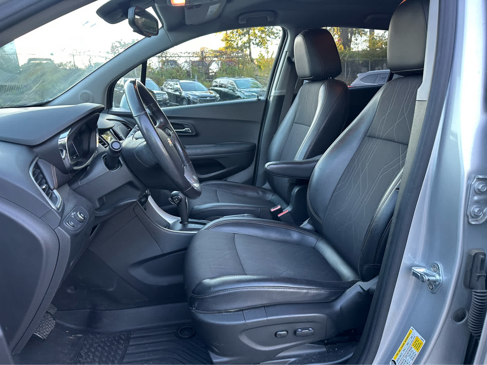 Thumbnail: 2019 Chevrolet Trax - 10