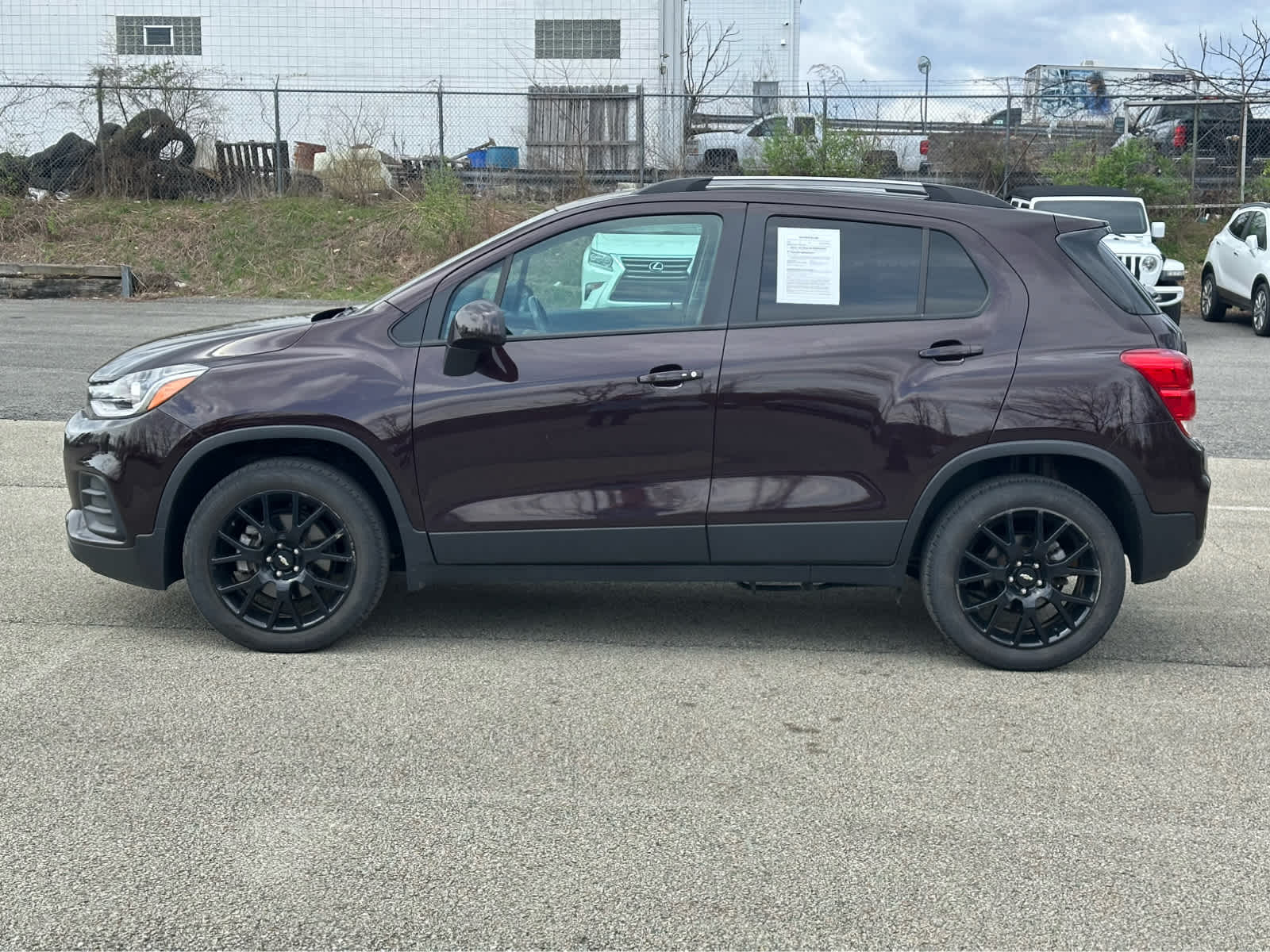 Thumbnail: 2022 Chevrolet Trax - 4